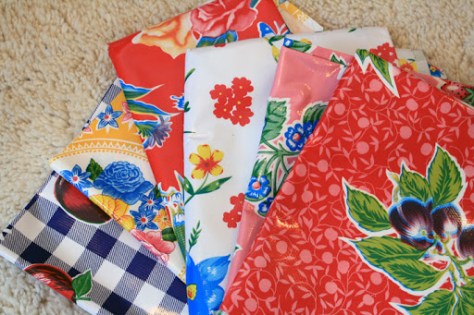 Oilcloth Coin Purse | An easy tutorial from Alaskaknitnat.com