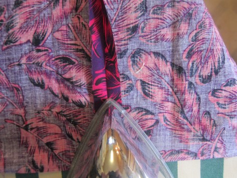 Tokyo Tie Bag -- Free pattern and tutorial from Alaska Knit Nat. Great beginner project.