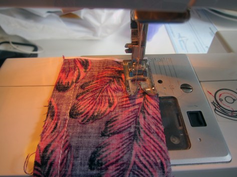 Tokyo Tie Bag -- Free pattern and tutorial from Alaska Knit Nat. Great beginner project.