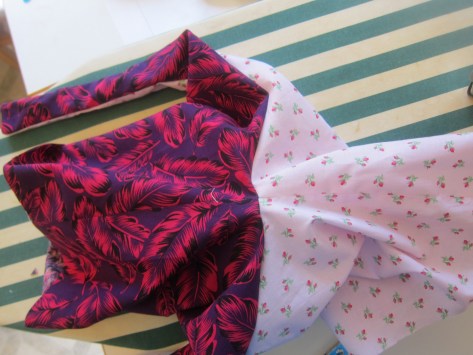 Tokyo Tie Bag -- Free pattern and tutorial from Alaska Knit Nat. Great beginner project.