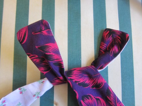 Tokyo Tie Bag -- Free pattern and tutorial from Alaska Knit Nat. Great beginner project.