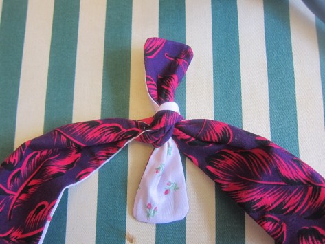 Tokyo Tie Bag -- Free pattern and tutorial from Alaska Knit Nat. Great beginner project.