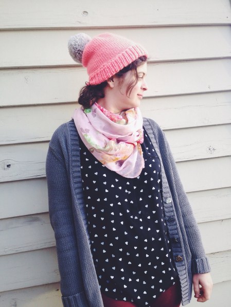 Slouchy Pom Pom Hat | A free pattern from Alaska Knit Nat