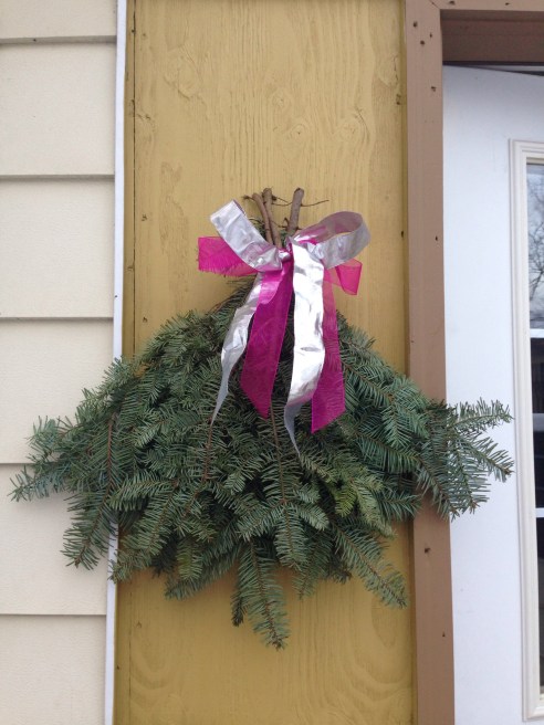 DIY Festive Door Decoration | No. 3 on Alaska Knit Nat's DIY Holiday Craft Guide