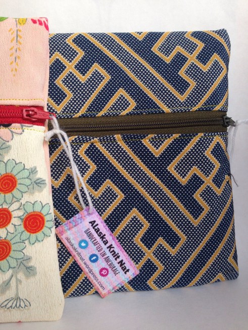 DIY mini hang tags | Give your products a professional finish with affordable homemade hang tags. Tutorial from Alaska Knit Nat