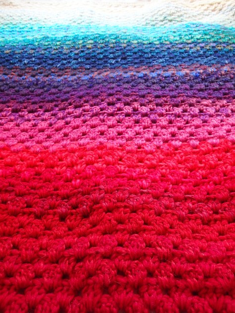 Use your yarn stash to create a northern light memory blanket | A free pattern from Alaska Knit Nat