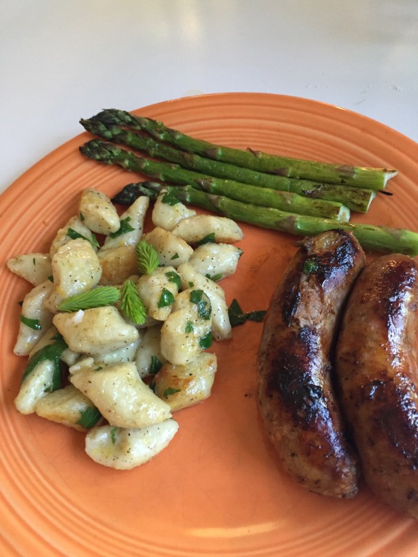 Harvesting Anchorage: Spruce tips | Alaskaknitnat.com