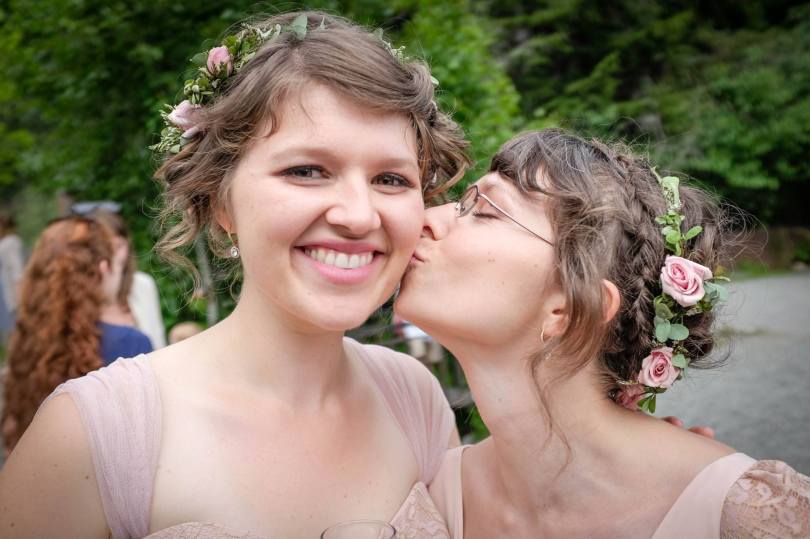 DIY Fairy Flower Crown | A video tutorial from alaskaknitnat.com