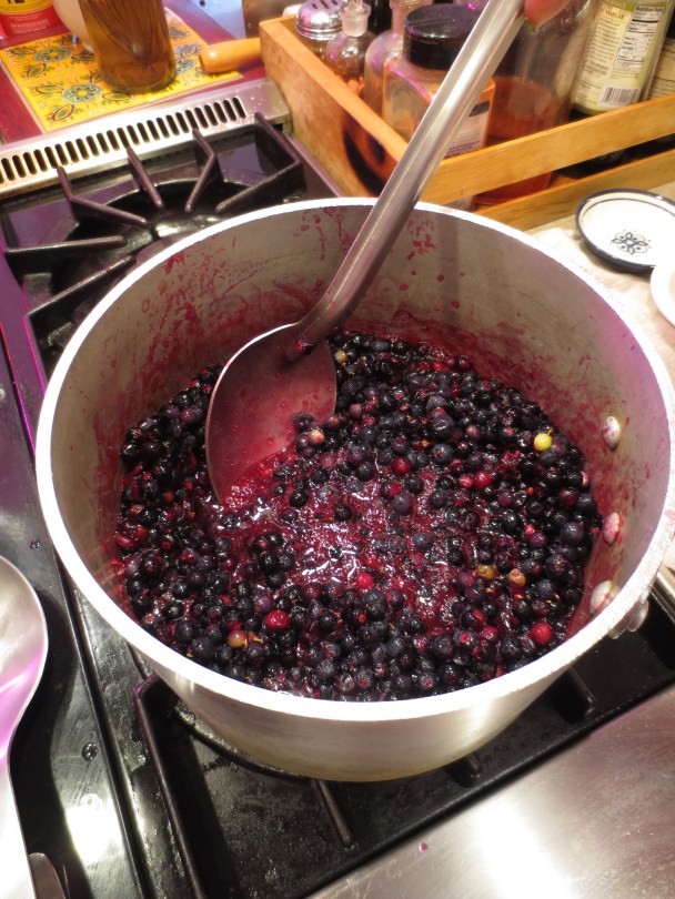 Harvesting Anchorage: Mama's Blueberry Jam | A recipe from alaskaknitnat.com
