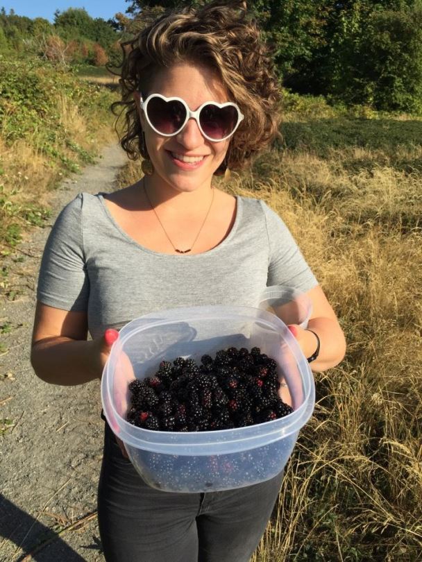 Harvesting Seattle: Blackberry Peach Pepper Pie | An adaptation from Alaskaknitnat.com