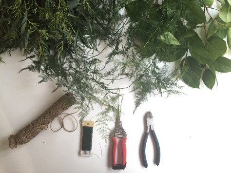 DIY fresh garland | Follow this simple tutorial so you can decorate your home with fresh greens all year long. Alaskaknitnat.com
