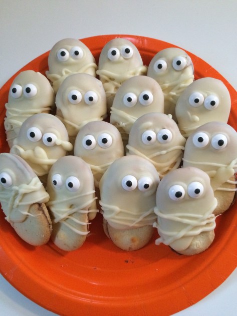 An East Coast Halloween | 3 tricks and treats that are affordable and easy from Alaskaknitnat.com