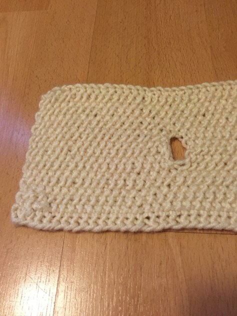 Little lady (or gent) scarf | an easy, free pattern from Alaskaknitnat.com. I can't get enough of that little bow!