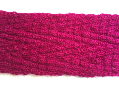 Reversible chevron scarf in fuchsia | A free pattern by Debbie Seton and featured on Alaskaknitnat.com