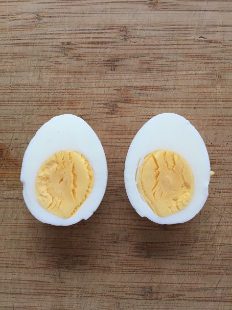 The best way to hard boil an egg is not to boil it, but to steam it! | Life hack from alaskaknitnat.com