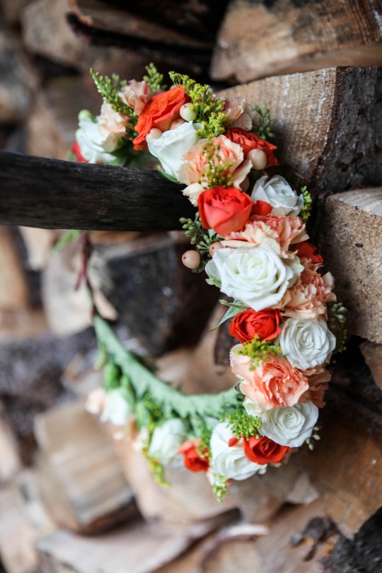 fall flower crown made with spray roses, hypericum berry, seeded eucalyptus, mini carnations and solidago | designed by Natasha Price of Alaskaknitnat.com