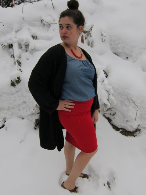 DIY Cassie Skirt - a LuLaRoe sewing hack. Make this cute pencil skirt in under an hour! Pattern from alaskaknitnat.com