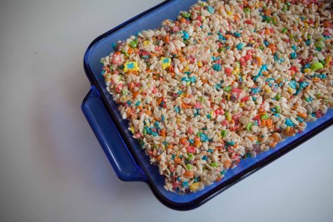 Unicorn Treats | a delightful spin on the traditional Rice Krispies treat from alaskaknitnat.com