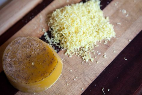 DIY waxed cloth food wrap | A tutorial from AlaskaKnitNat.com