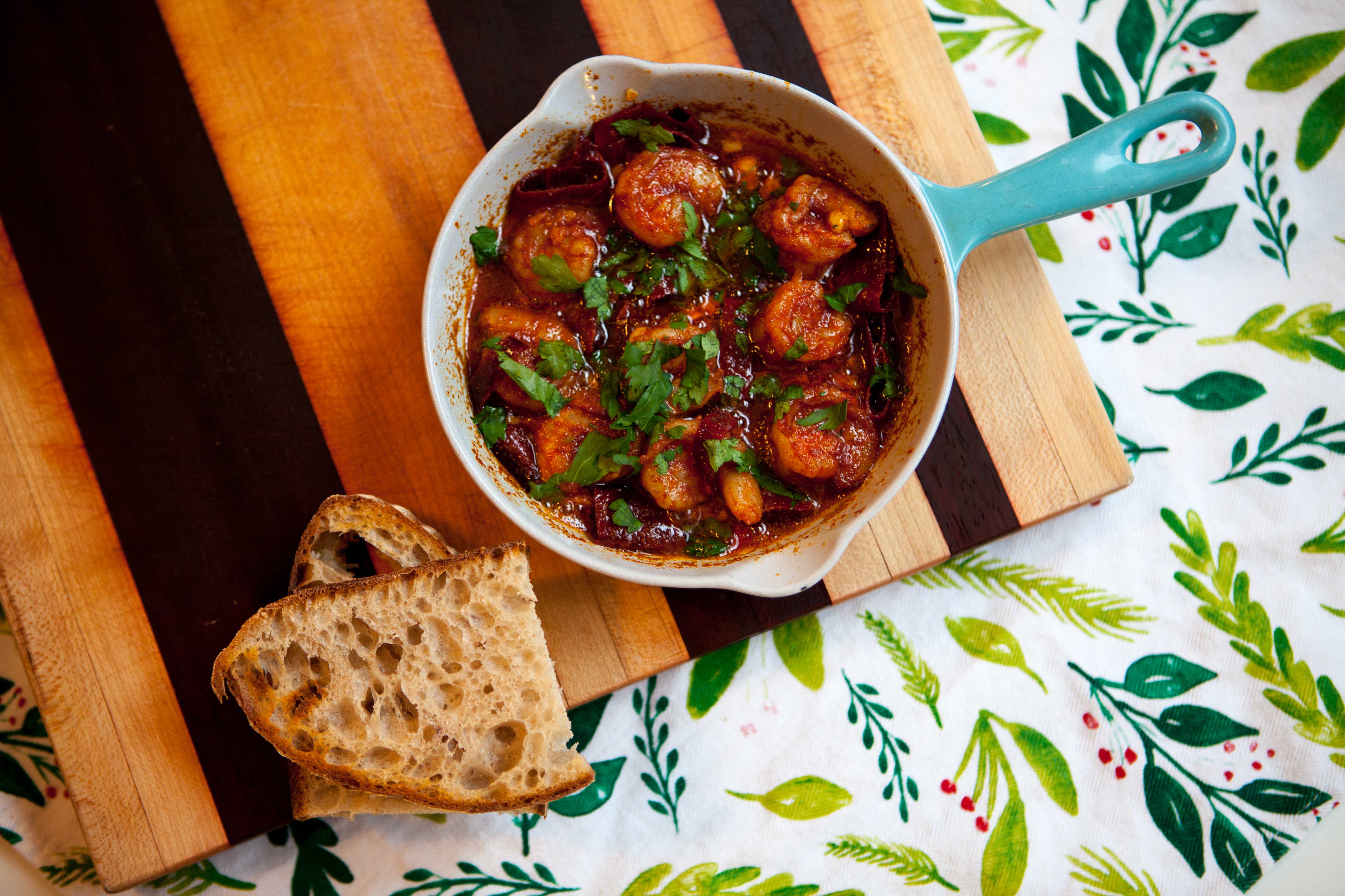 Gambas - shrimp with garlic, paprika and chilis | A recipe by alaskaknitnat.com