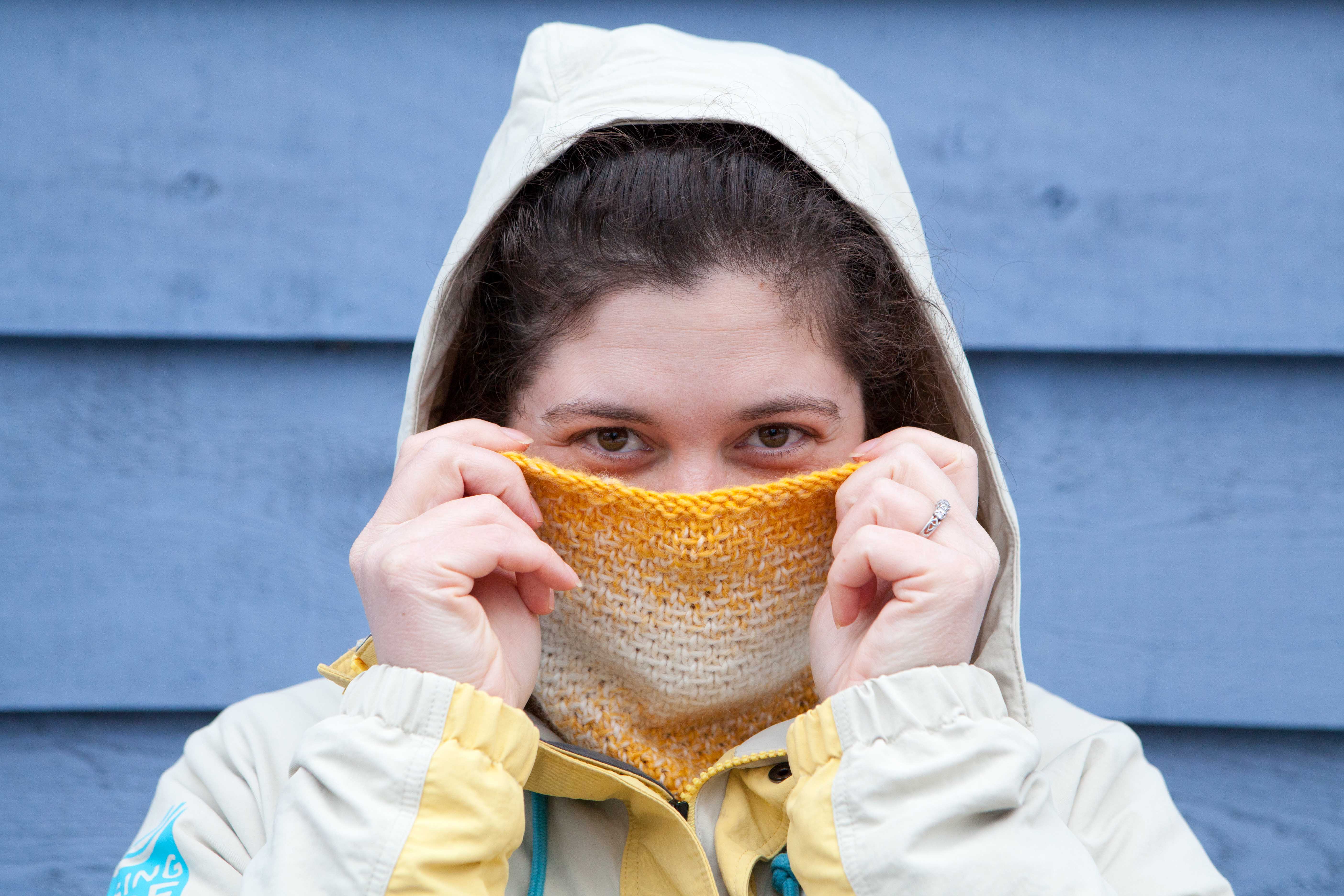 Sunny Side Up Cowl - A Free Pattern from Alaskaknitnat.com